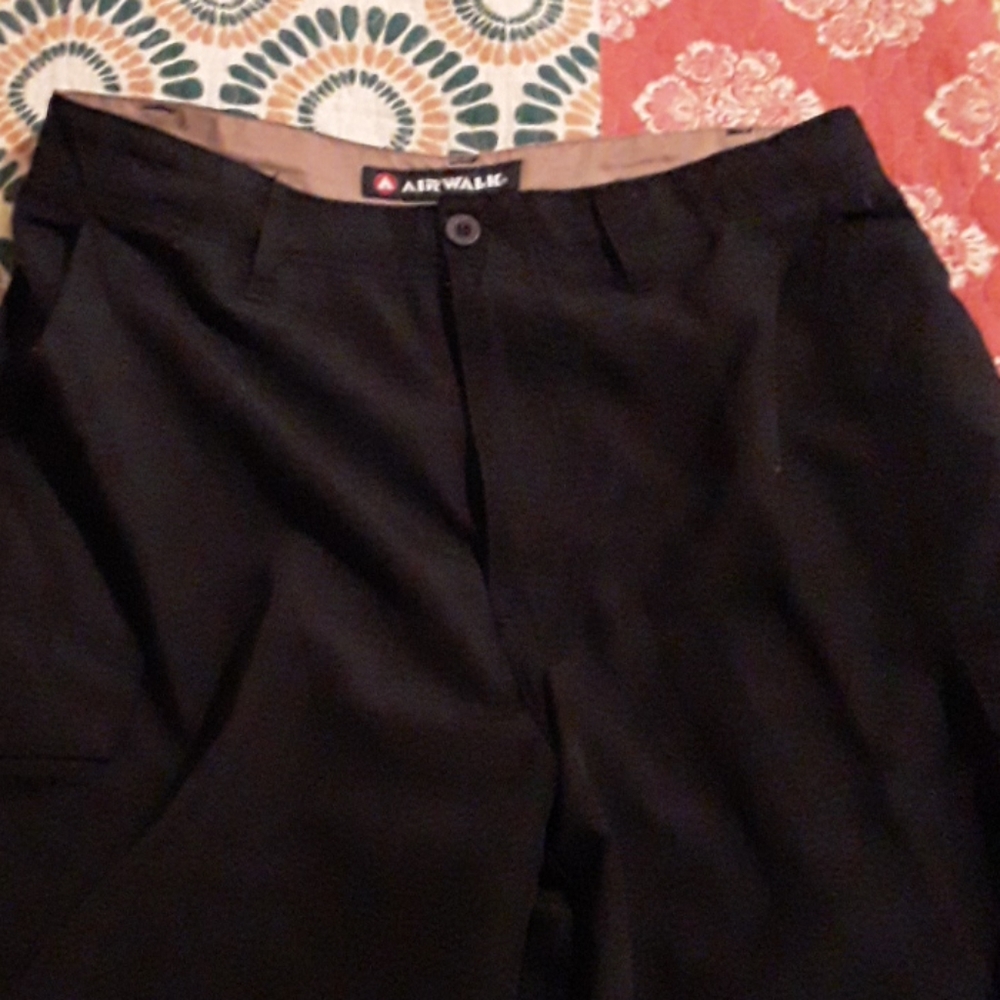 Vintage AIRWALK Black cargo shorts 32